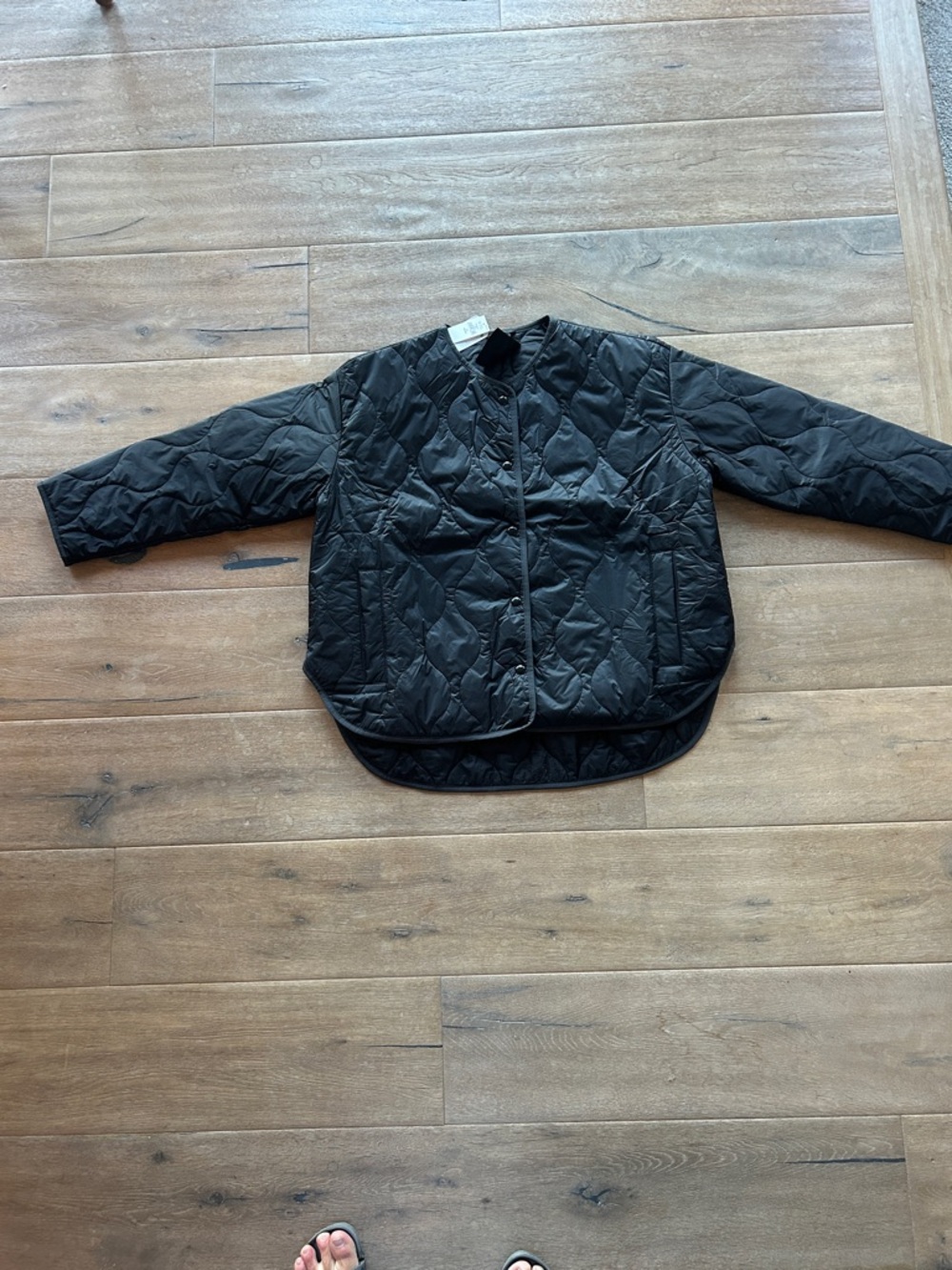 GAP Black Quilted Round-Hem Puffer Jacket